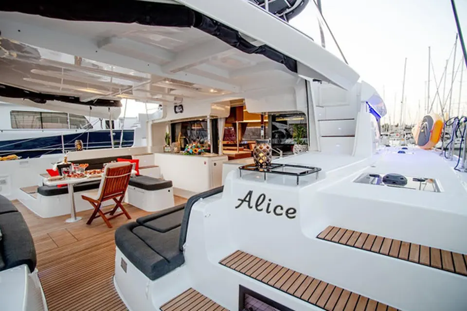 Alice, Lagoon 46 catamaran for charter in Athens, photo 5