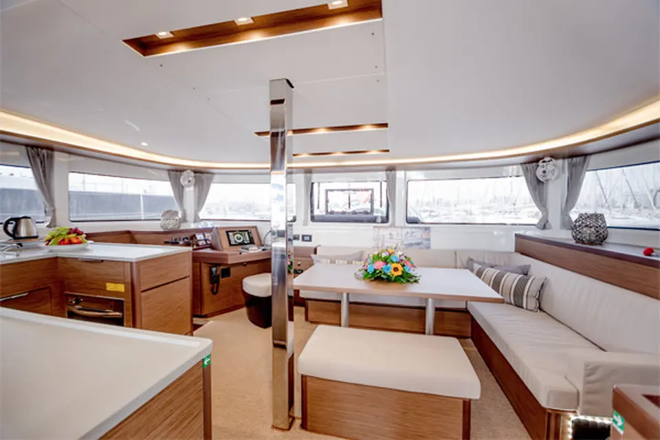 Alice, Lagoon 46 catamaran for charter in Athens, photo 6