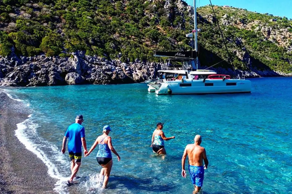 Alice, Lagoon 46 catamaran for charter in Athens, photo 7