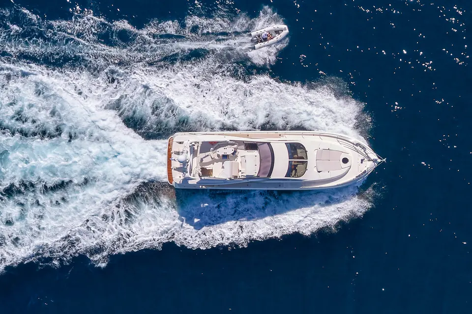 Lady L, Altamar 64 motor yacht for charter in Athens, photo 4