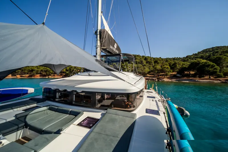 Lucky Clover, Lagoon 52 F catamaran for charter in Santorini, photo 7