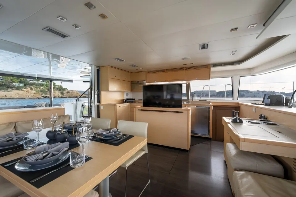 Moya, Lagoon 560 catamaran for charter in Athens, photo 5
