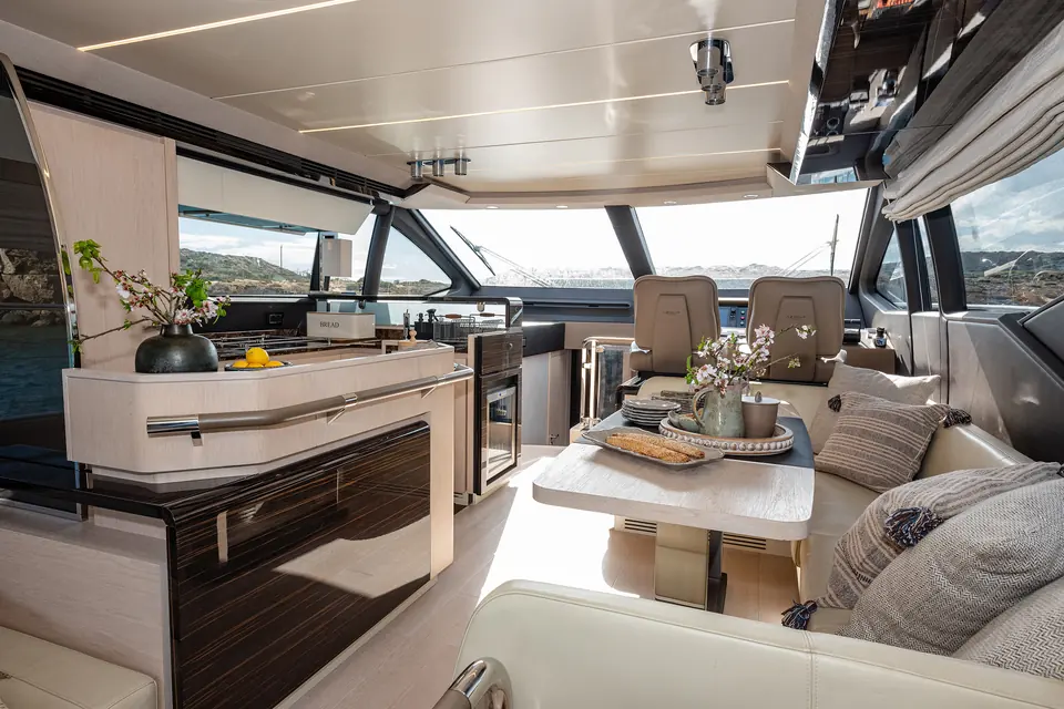 Sea Ya, Azimut 66 motor yacht for charter in Athens, photo 5