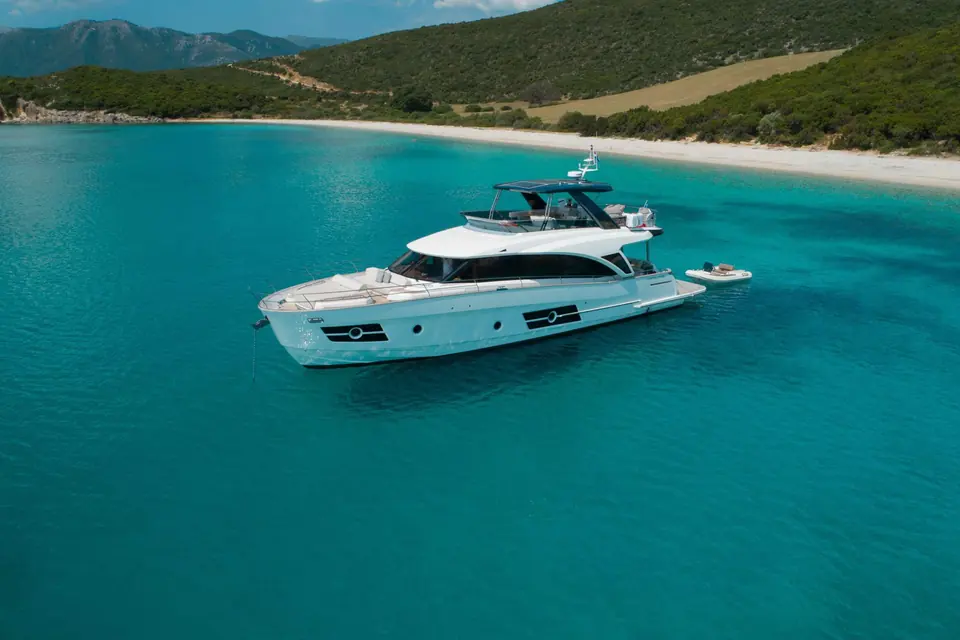 Sir Hendrik, Greenline 68 motor yacht for charter in Corfu, real photo