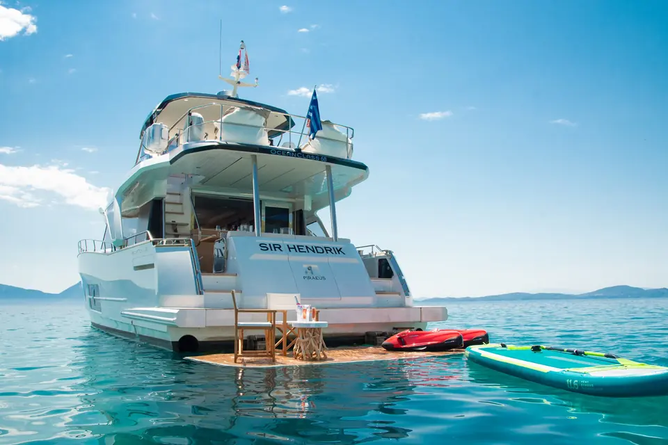 Sir Hendrik, Greenline 68 motor yacht for charter in Corfu, photo 5